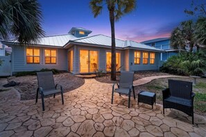 Exterior - Pet-Friendly Coastal Retreat Near Beach and Pool (Port Aransas)
