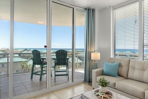 Smart TV - Destin West Studio Villa 501 ~ Amazing Ocean Views ~ Free Beach Service (Fort Walton Beach)