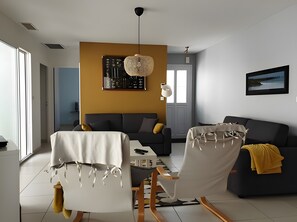 TV - La maison du rocher – Beach 150m away (La Tranche-sur-Mer)