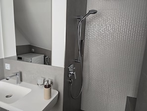 Bathroom - Beautiful 2-room apartment in the heart of Taucha (Taucha)