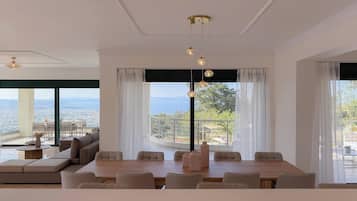 Vila superior, vista para o mar | Parte interna