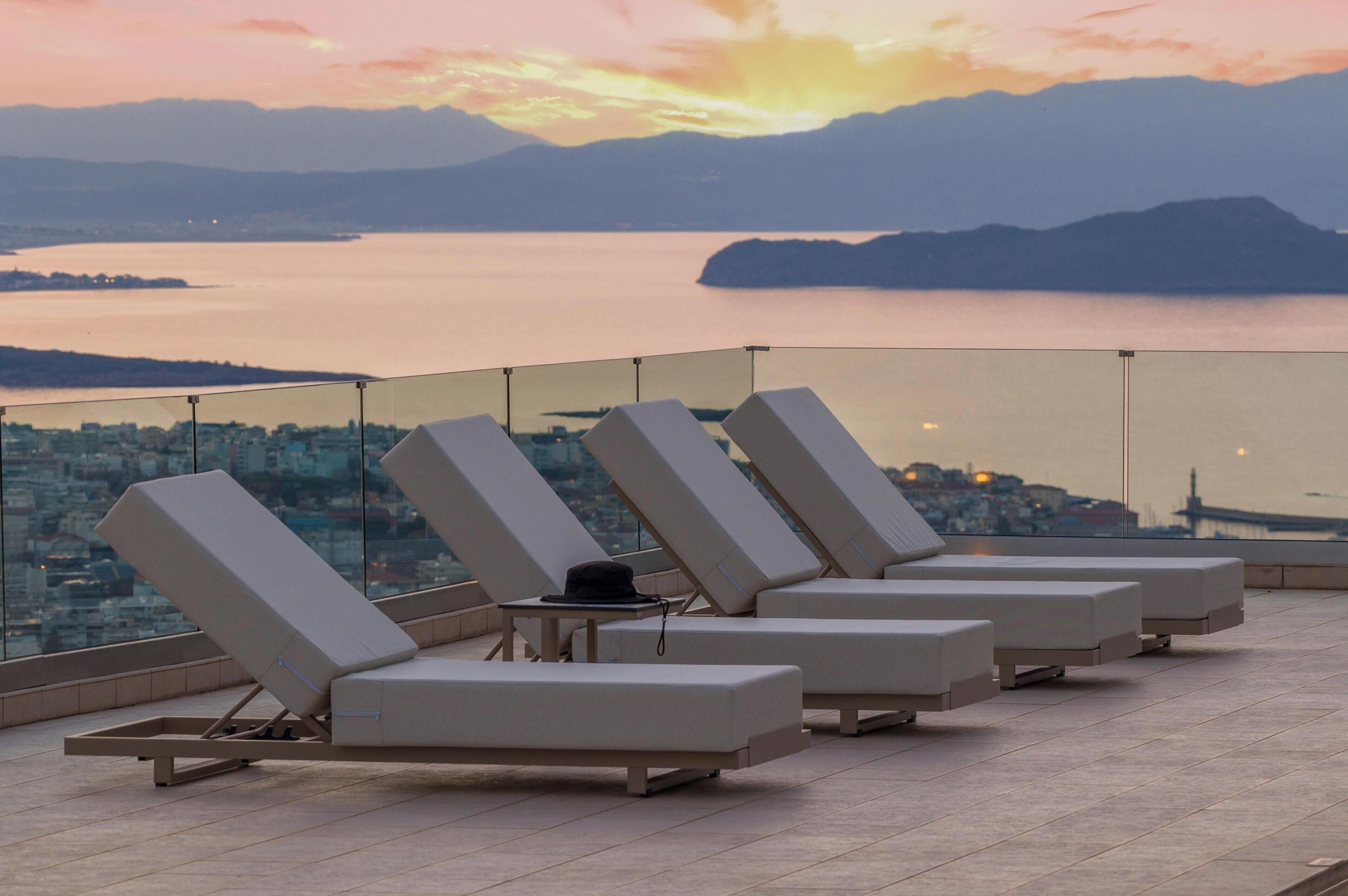 Villa superior, vistas al mar | Terraza o patio