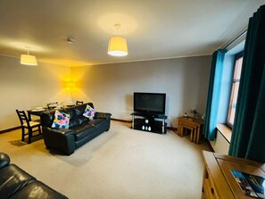 TV - Waverley Court in Fort William Town Centre (Fort William)