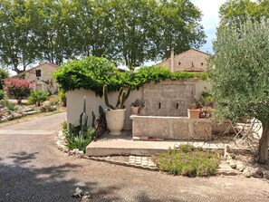 Property grounds - Mazet with private swimming pool in a quiet area - not overlooked - Dordogne (Port-Sainte-Foy-et-Ponchapt)