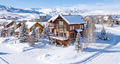 892 Saddle Ridge Ultra luxurious 4 bedroom home, views, 2 living spaces and more
