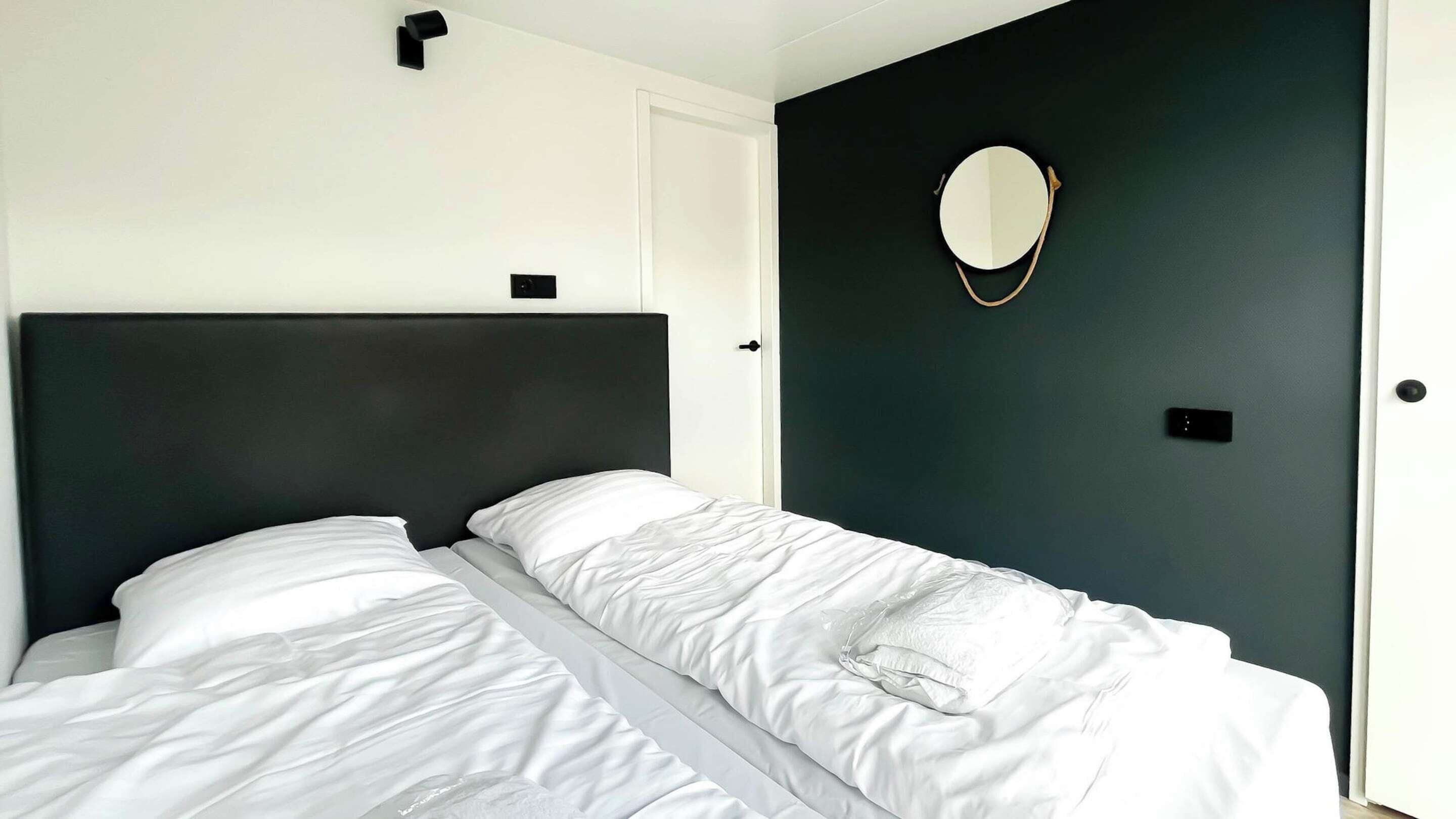 2 kamar tidur dan seprai linen