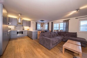 Living room - Mountain Apartment in Saalbach for 8 (Saalbach-Hinterglemm)