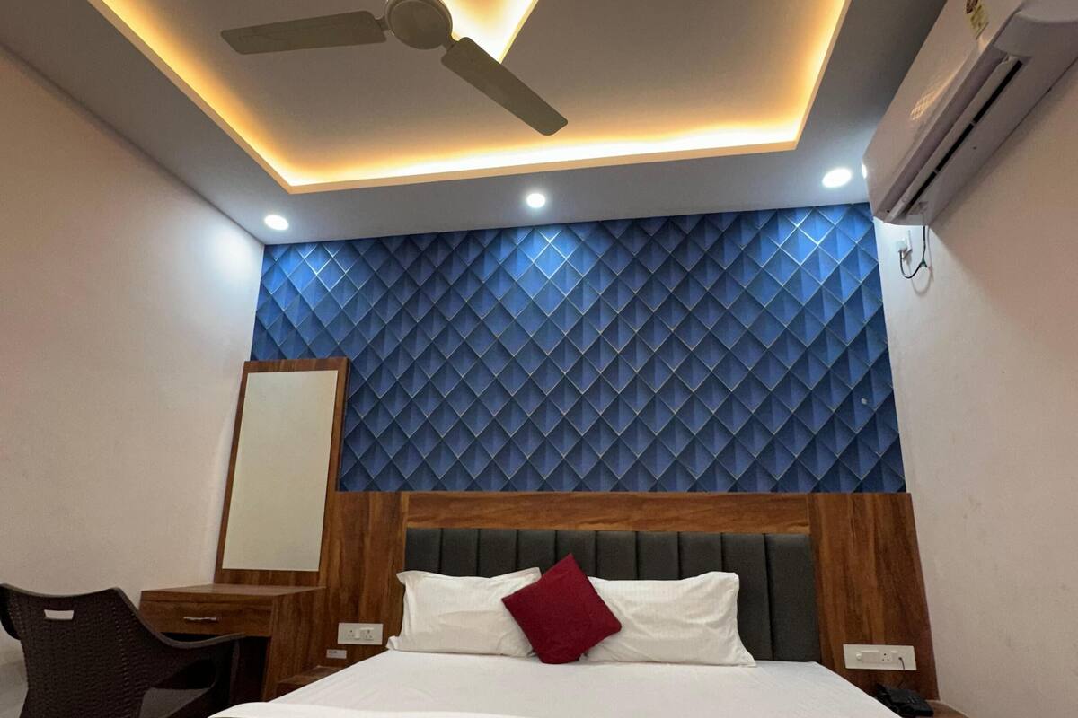 Superior Room, City View