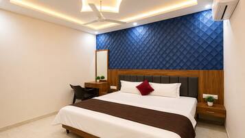 Deluxe Single Room, City View | Bed sheets