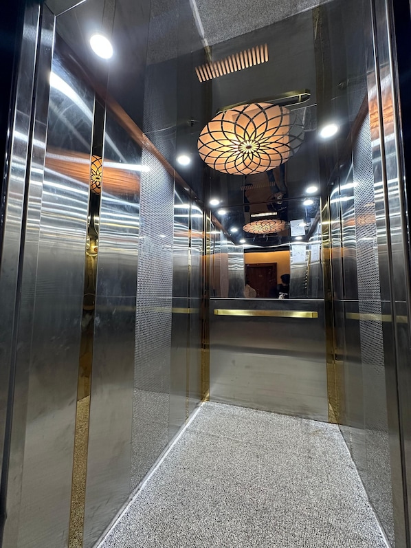 Superior Room, City View | Interior