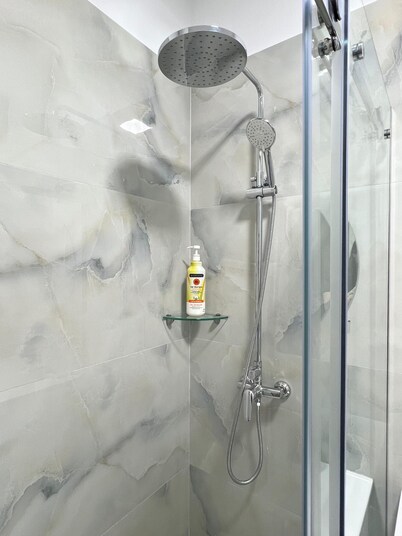 Perfect 2-bedroom apartment with AC in beautiful Tirane