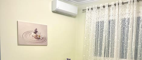 2 chambres, fer et planche à repasser, Wi-Fi, draps fournis