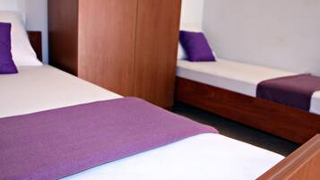 1 bedroom, free WiFi, bed sheets