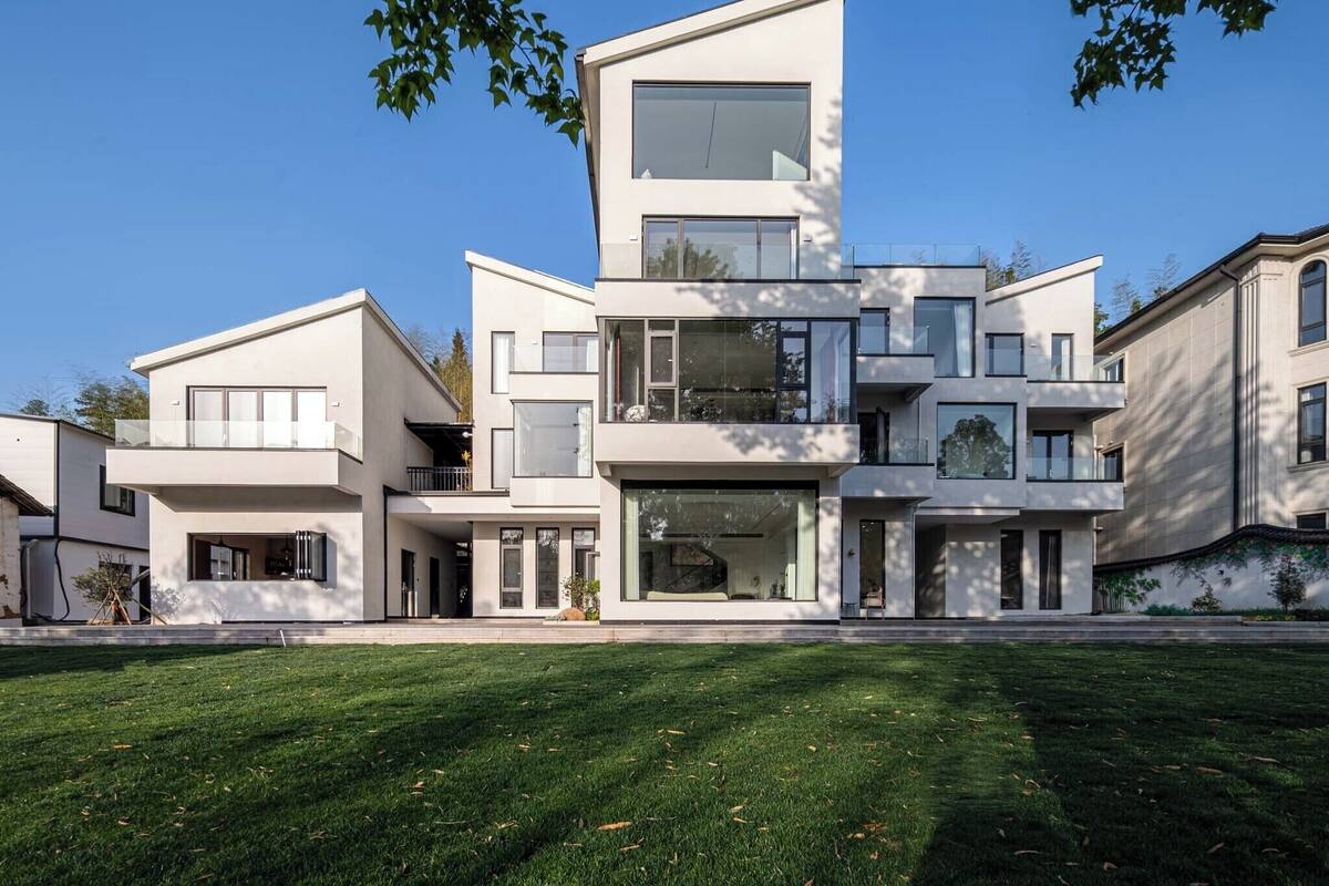 Luxury-Villa, Talblick