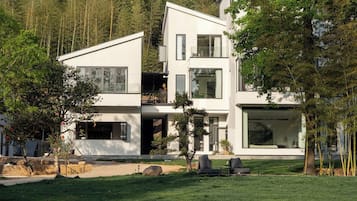 Luxury Villa, Valley View