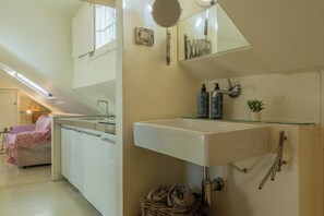 Bathroom - Charming Attic Bonsignore by Wonderful Italy (Torino)