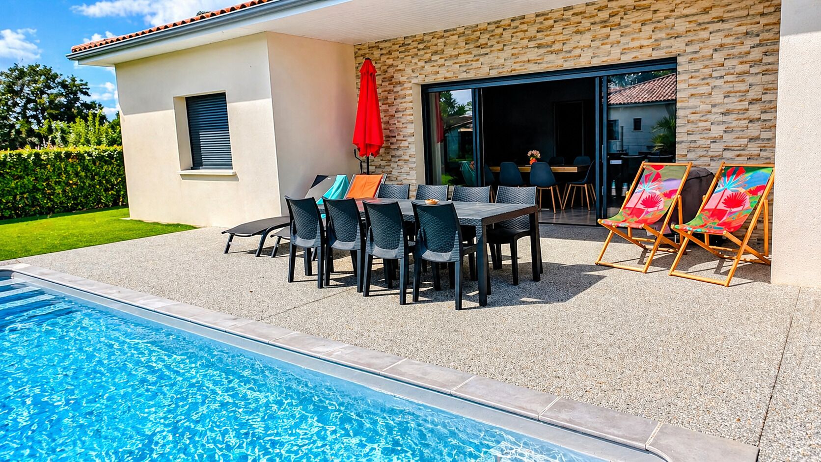 Outdoor pool, a heated pool
