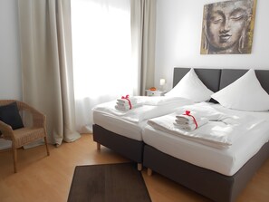 Room - Apartment 'Modern I Citynah I 3 Personen I' with Private Terrace and Wi-Fi (Saarbrücken)