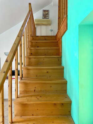Interior - Alida Cottage: central lofted openspace loft with 4 beds (Santa Maria)