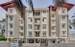 House - Prime Candolim 2bhk w Pool Near Beach Nightlife (Candolim)