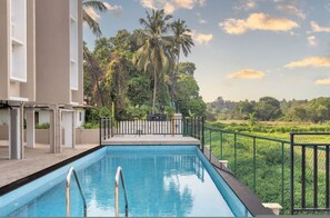 House - Prime Candolim 2bhk w Pool Near Beach Nightlife (Candolim)