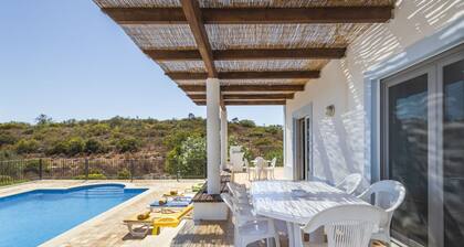 Villa Nina With 4 Bedrooms and 4 Bathrooms