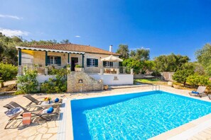 Villa | 3 bedrooms - Villa Afroditi With 3 Bedrooms and 3 Bathrooms (Paxos)