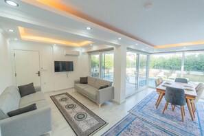 House - Villa Sena With 3 Bedrooms and 3 Bathrooms (Ortaca)