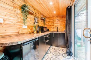 Fridge, oven, stovetop, toaster