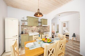 House - Villa Socrates With 3 Bedrooms and 2 Bathrooms (Corfu)