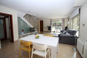 Rumah | 3 kamar tidur