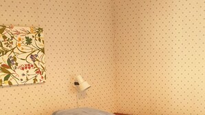 Een strijkplank/strijkijzer, gratis wifi