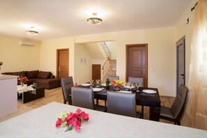 3 bedrooms - Sunrise Villa With 3 Bedrooms and 3 Bathrooms (Kefalonia)