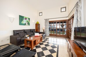 House - Villa Dragos With 3 Bedrooms and 3 Bathrooms (Yaiza)