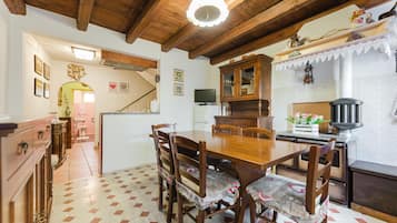 Appartement, uitzicht op meer | Woonruimte