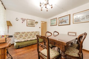 アパートメント レイクビュー | リビング エリア