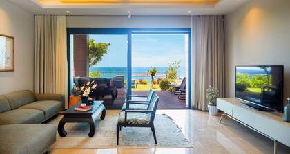 Deluxe 3 Bedroom Panoramic Sea View Villa