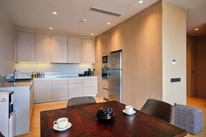 Private kitchen - Deluxe 3 Bedroom Panoramic Sea View Villa (Muğla)