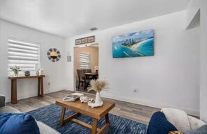 Living area - Cozy house in the heart Of Miami (Miami)