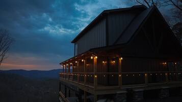 Studio | Bahagian luar