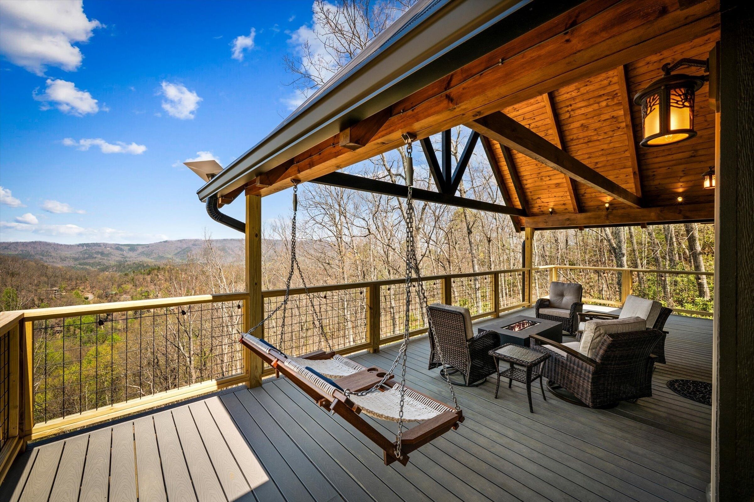 Studio | Outdoor dining