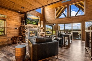 Studio | Living area | Smart TV - Kelly's Escape Cabin (Sevierville)