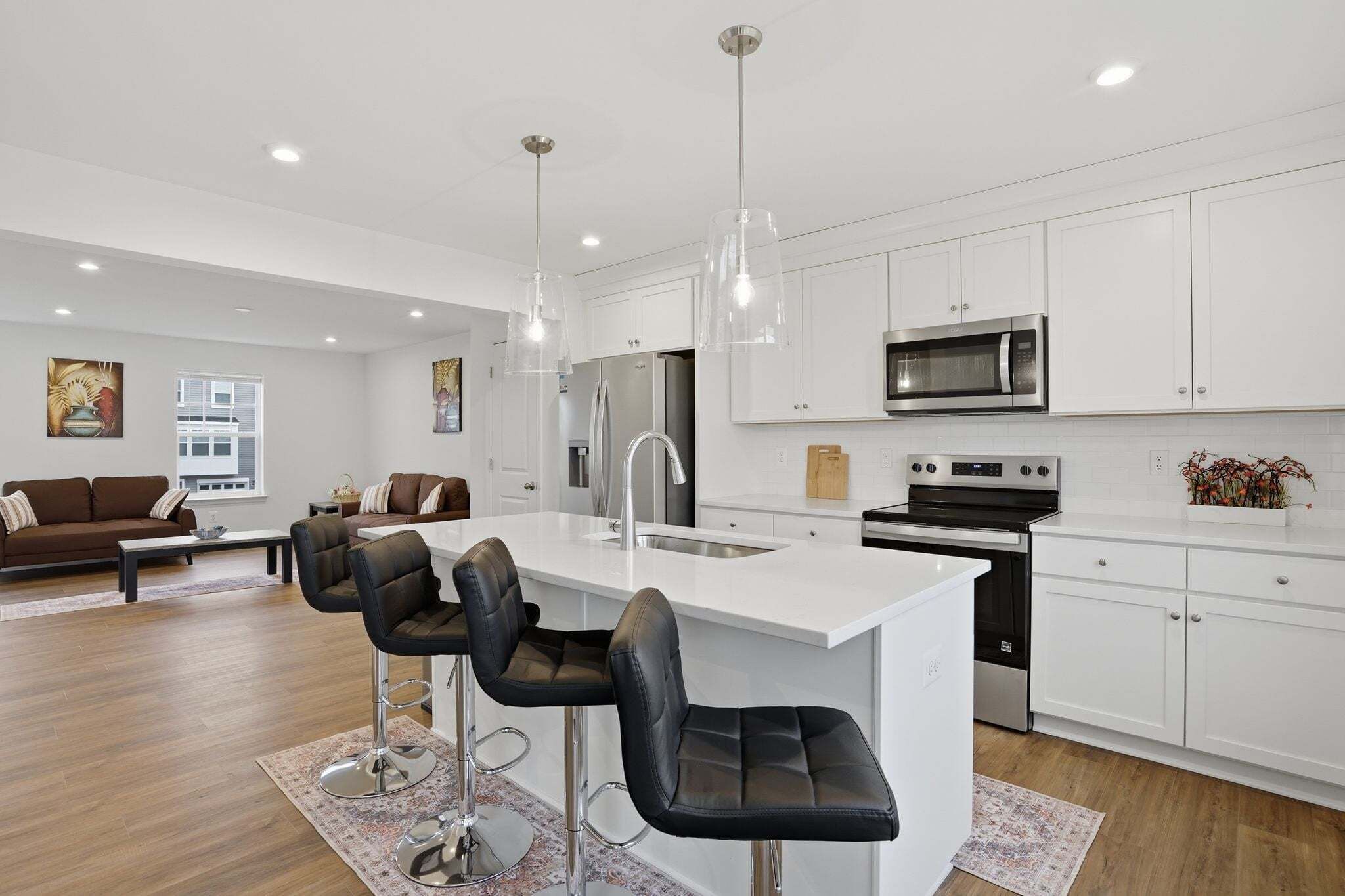 Townhome, 4 Bedrooms | Private kitchen | Fridge, oven, coffee/tea maker, toaster