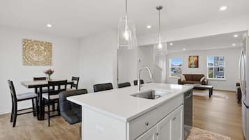 Townhome, 4 Bedrooms | Interior