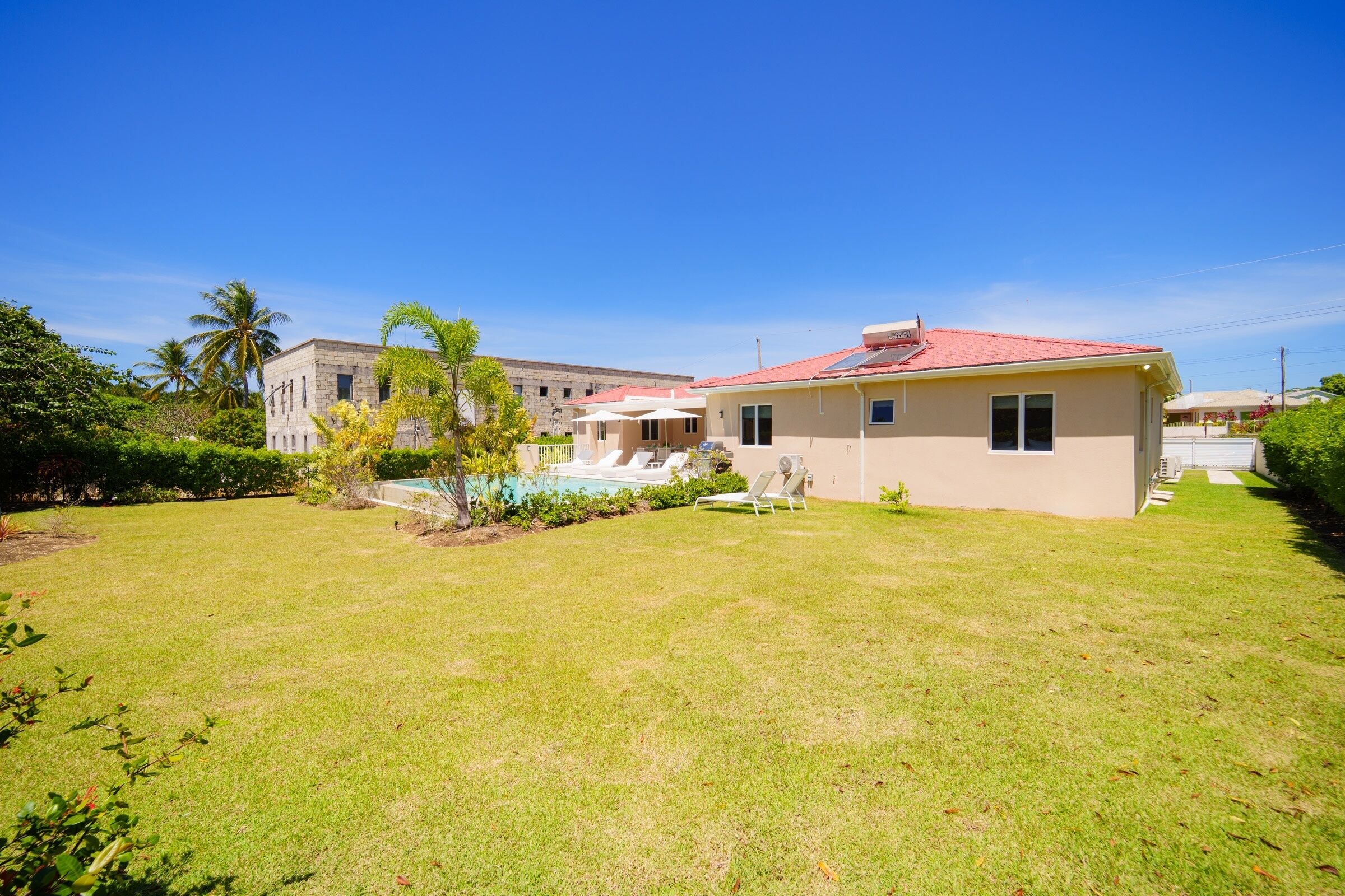 House, 5 Bedrooms | Exterior