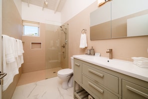 Bathroom - Haynes House 5 Bedroom Home (Holetown)