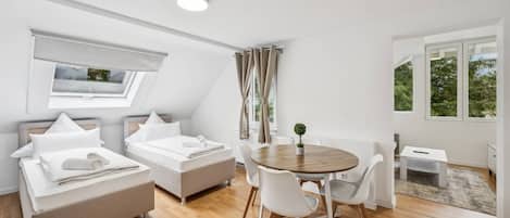 Iron/ironing board, WiFi, bed sheets