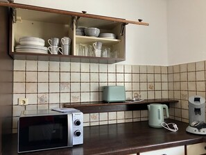 Private kitchen - Apartment "Kleeblatt" with Balcony and Wi-Fi (Bad Wildbad)
