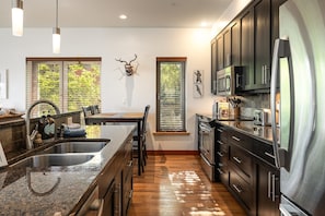 Fridge, microwave, oven, stovetop - Stunning Harbour View, 2BRM, 2 Bath, spacious! (Ucluelet)