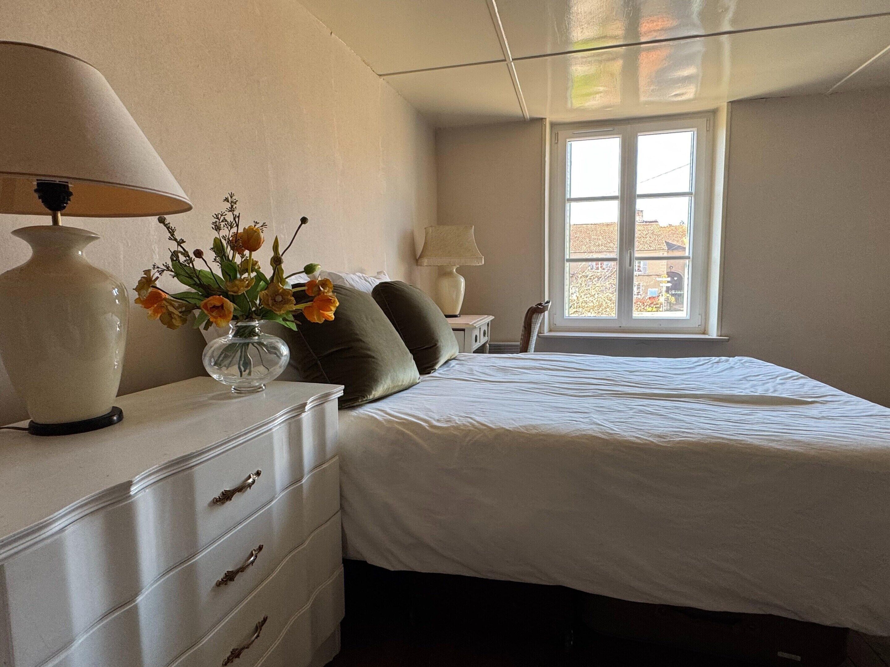 House | 2 bedrooms, individually furnished